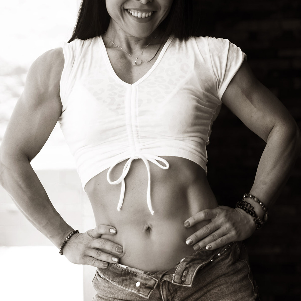 Female Muscle Videos and Photos - HerBiceps