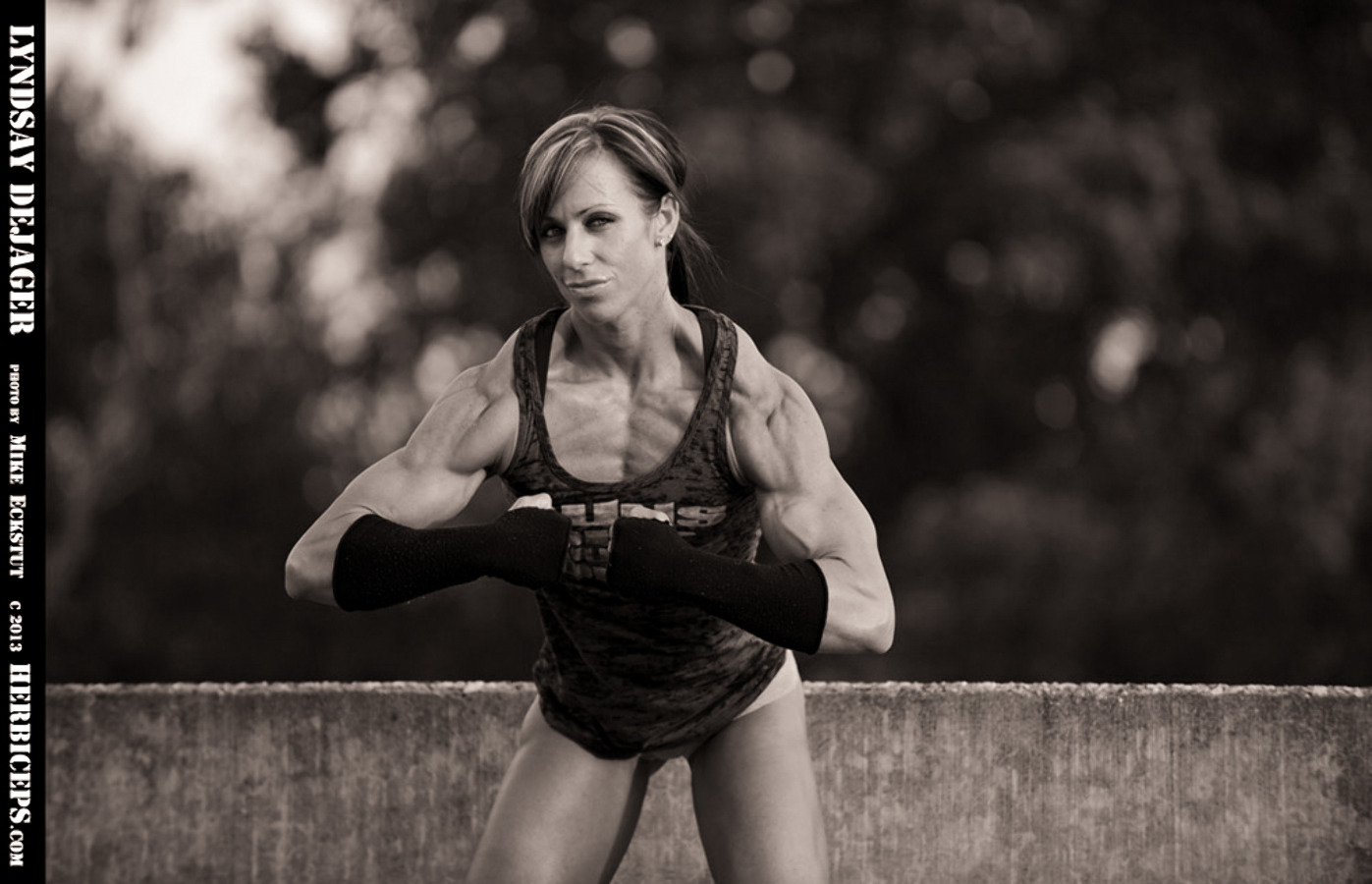 Female Muscle Videos and Photos - HerBiceps