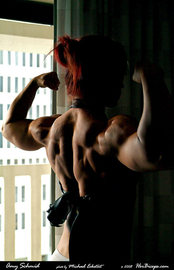 Female Muscle Videos and Photos - HerBiceps