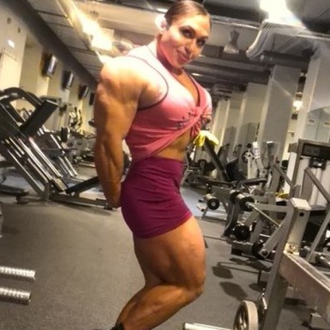 AmazonKa's profile at HerBicepsCam