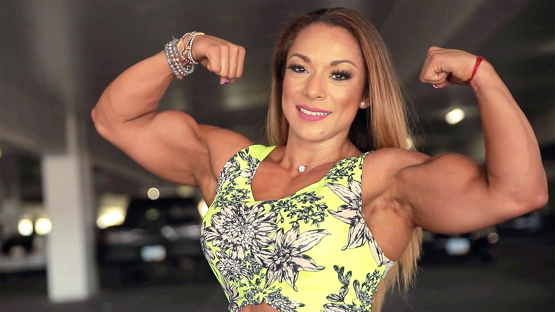 Meet Jessica's Muscles - Female Muscle Videos - HerBiceps+