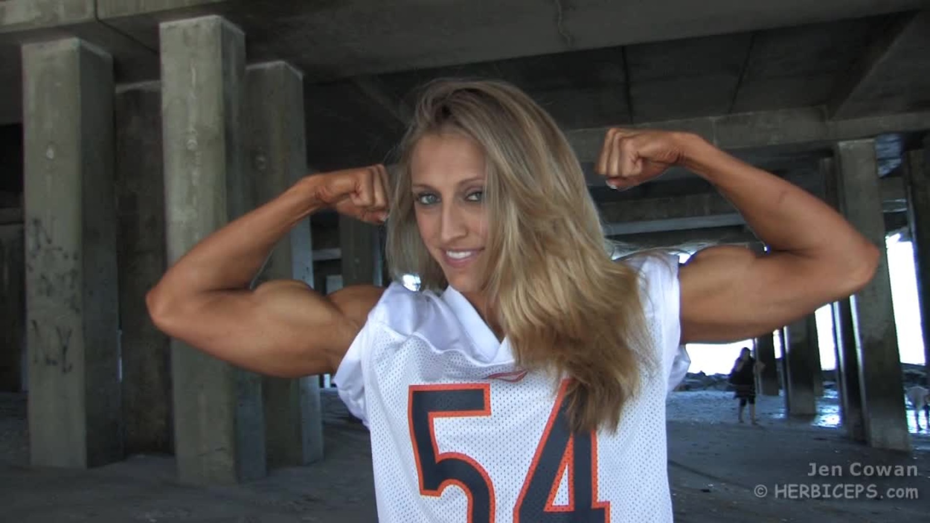 OMG Those Arms -- Jennifer Cowan - Female Muscle Videos - HerBiceps+