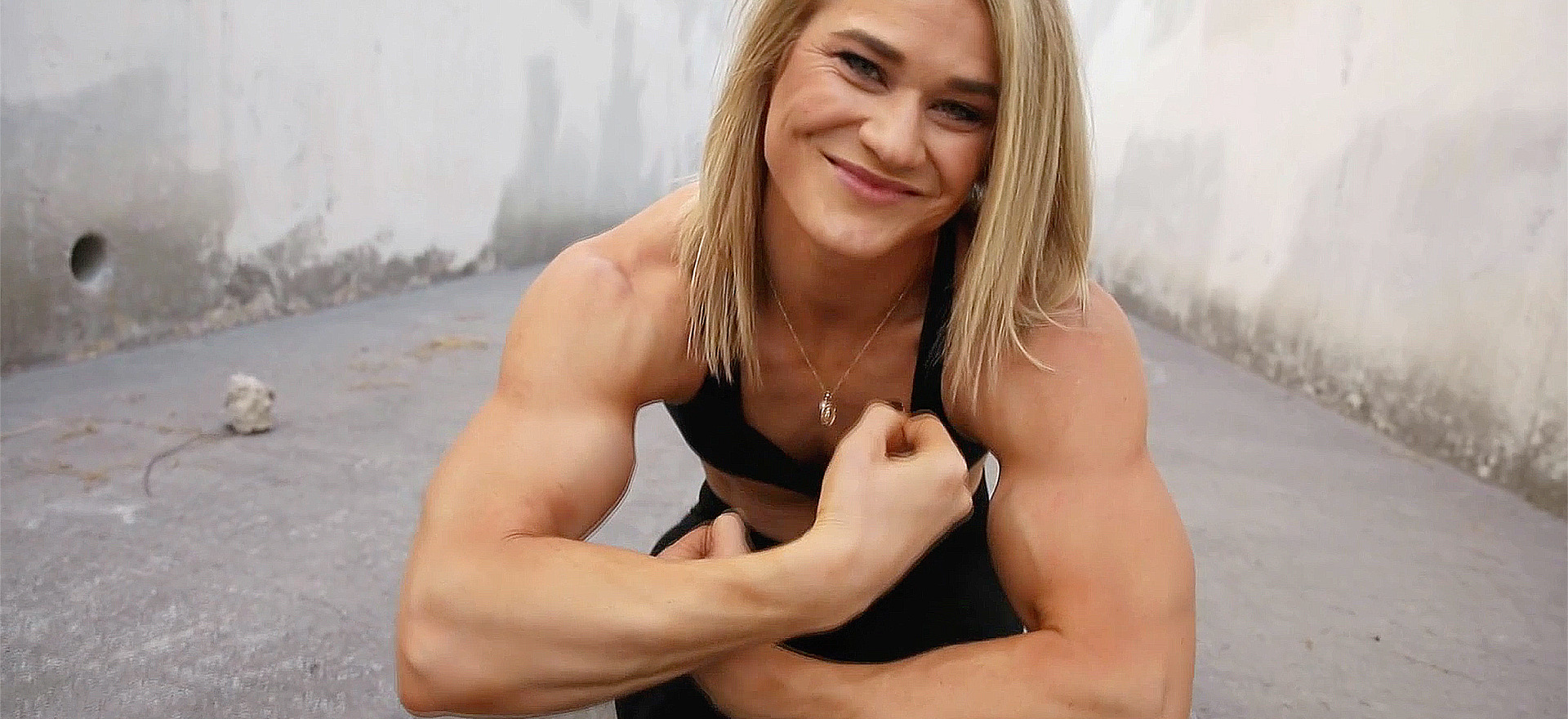 Female Muscle Videos and Photos - HerBiceps