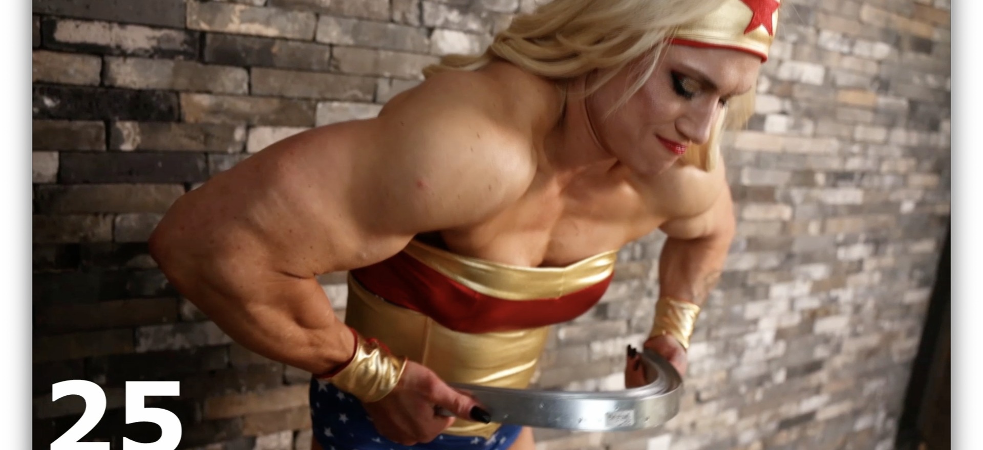 Female Muscle Videos and Photos - HerBiceps